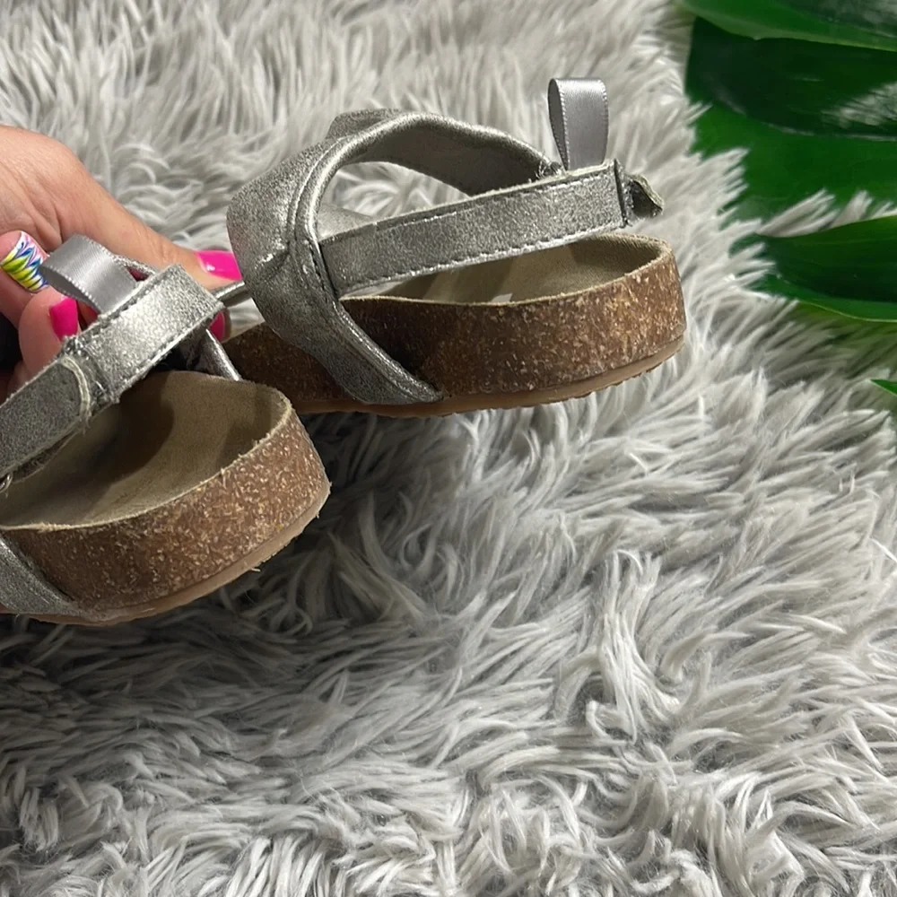 🌺osh kosh silver Jesus sandals size 8